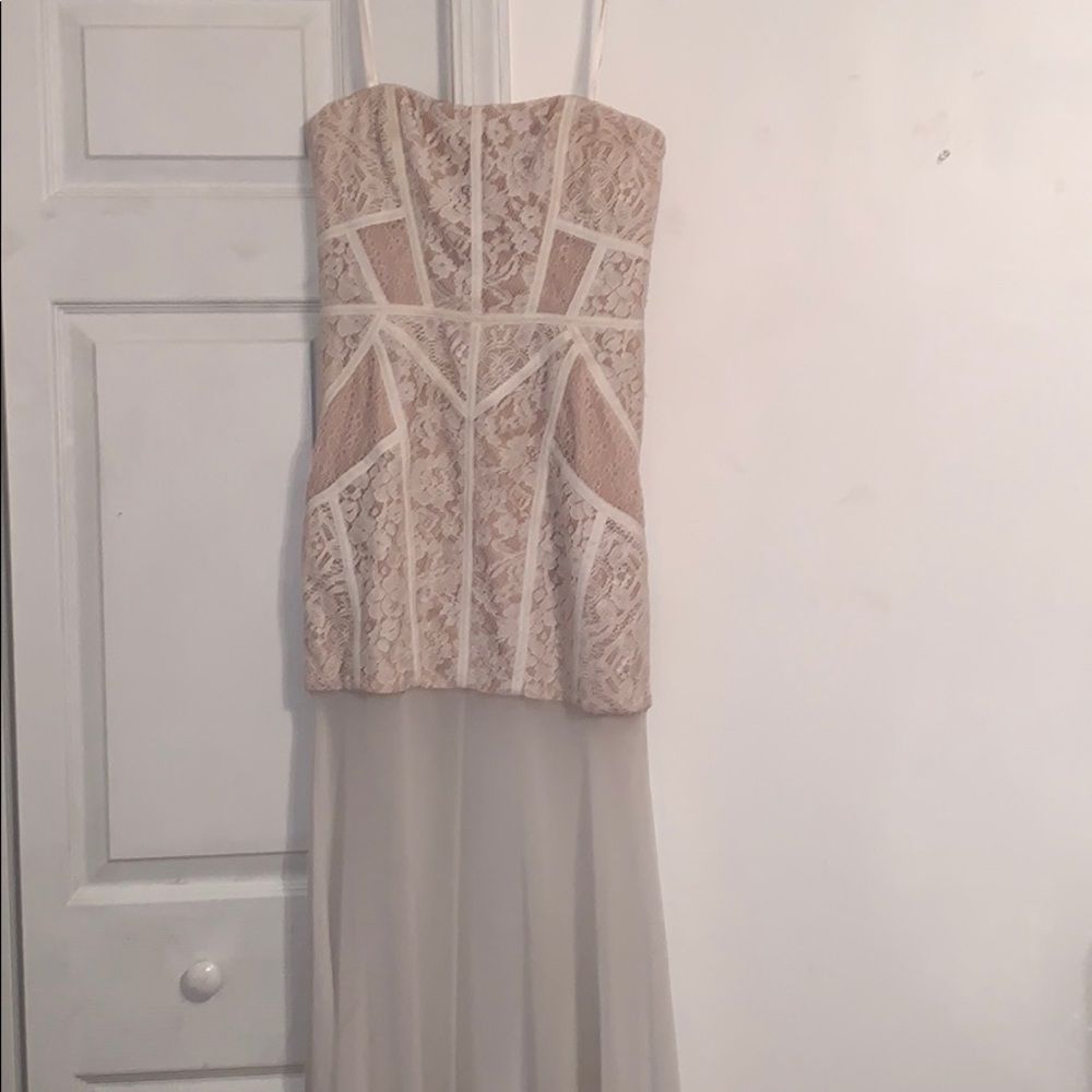 White Lace Gown - BCBG - SIZE 8